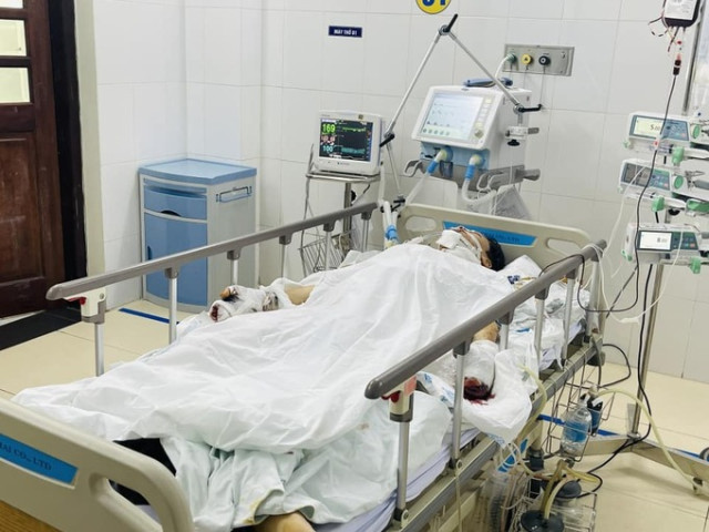Bắc Giang: Nam thanh niên 16 tuổi suýt tử vong do chơi pháo tự chế