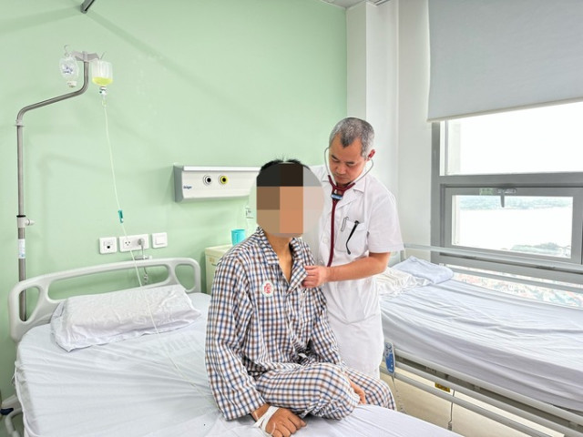 Cứu sống thanh niên với vết thương thấu bụng - ngực, rách tĩnh mạch chủ dưới trên tĩnh mạch gan do tai nạn lao động