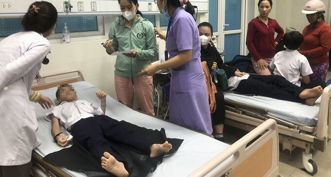 Quảng Ngãi: Nhiều học sinh nhập viện nghi do ngộ độc thực phẩm