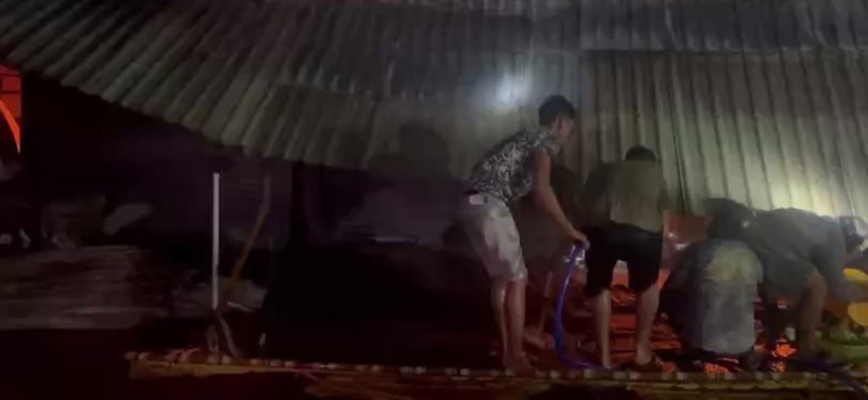 Bình Phước xảy ra cháy ở chợ Thống Nhất khiến 9 ki ốt bị thiêu rụi