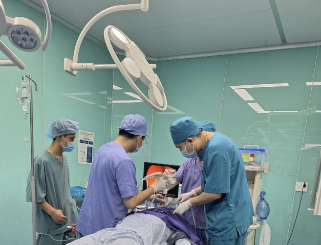 Quảng Ninh: Phẫu thuật xử lý 1 trường hợp tai nạn lao động hiếm gặp do bị cành cây đâm xuyên vào mũi