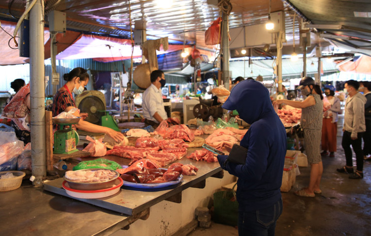 Hà Nội triển khai thực hiện Đề án Quản lý các cơ sở sản xuất, kinh doanh thực phẩm trong chợ
