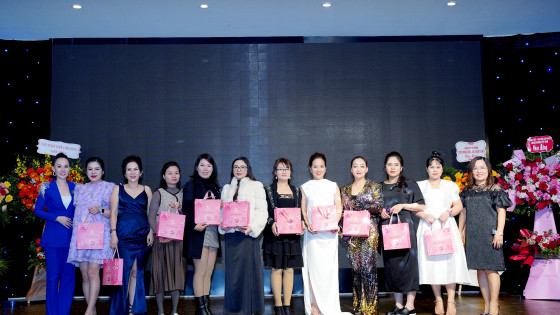 Cùng nhìn lại bước chuyển mình ngoạn mục của Karmel Group tại "Đêm hội sắc màu - Tinh hoa hội tụ"