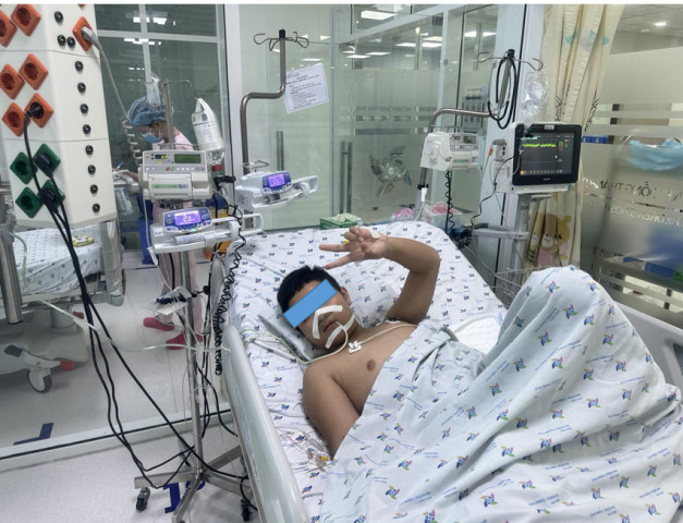 Phối hợp 2 bệnh viện cứu sống một trẻ dư cân sốc sốt xuất huyết biến chứng xuất huyết tiêu hóa nặng