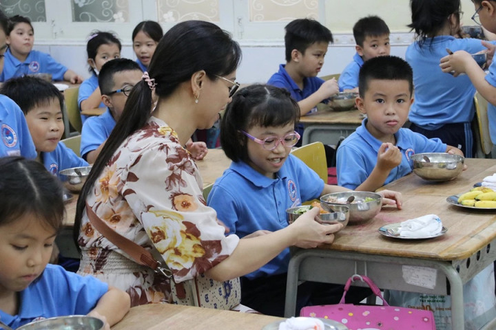 Đảm bảo an toàn thực phẩm bữa ăn học đường