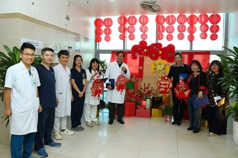 Bệnh viện Bạch Mai - Thắp sáng niềm tin