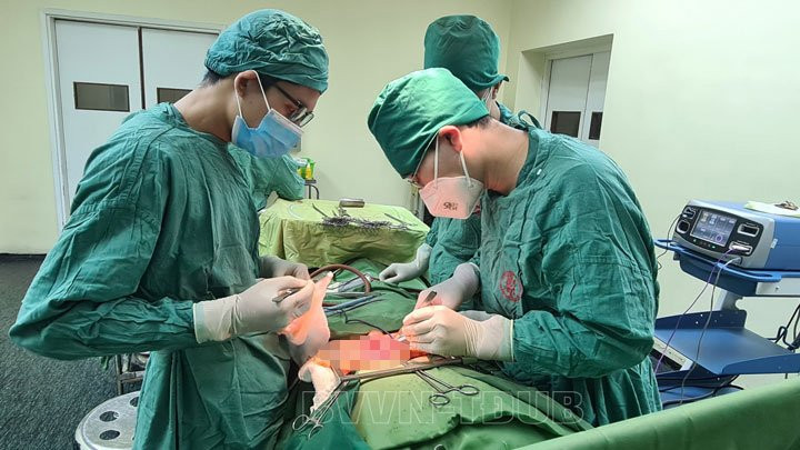 Quảng Ninh: Một người đàn ông tình cờ phát hiện khối u gan sau khi đi khám sức khỏe định kỳ