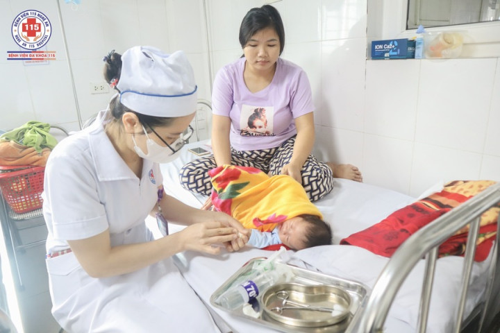 Nghệ An: Số lượng trẻ nhỏ mắc cúm A nhập viện tăng cao