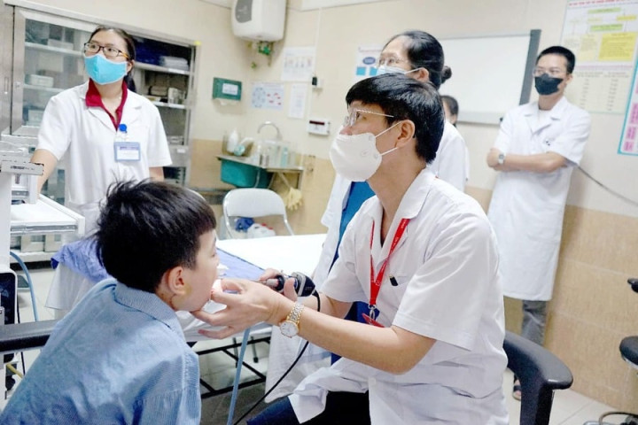 Hà Nội: Phẫu thuật thành công cho bệnh nhi có khối u nhỏ ở góc hàm phải xâm lấn nền sọ