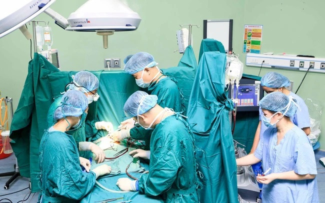 Nghệ An: Trao lại cơ hội sống khỏe mạnh cho bé 2 tuổi người Lào