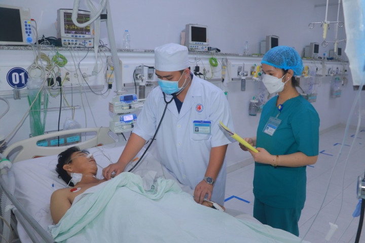 Cần Thơ: Cấp cứu bệnh nhân bị đau bụng, tự ý mua thuốc uống khiến vỡ phình động mạch chủ bụng