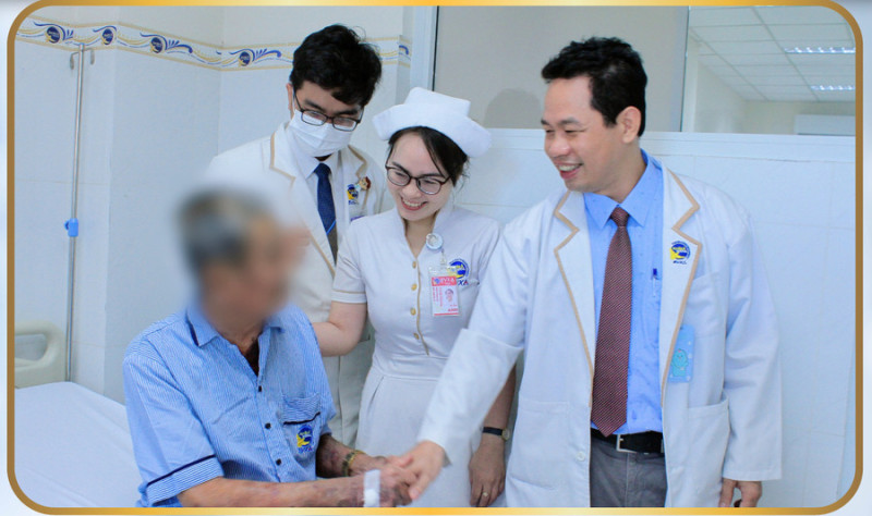 Long An kịp thời cứu sống 1 cụ ông 92 tuổi bị viêm phúc mạc do thủng đại tràng