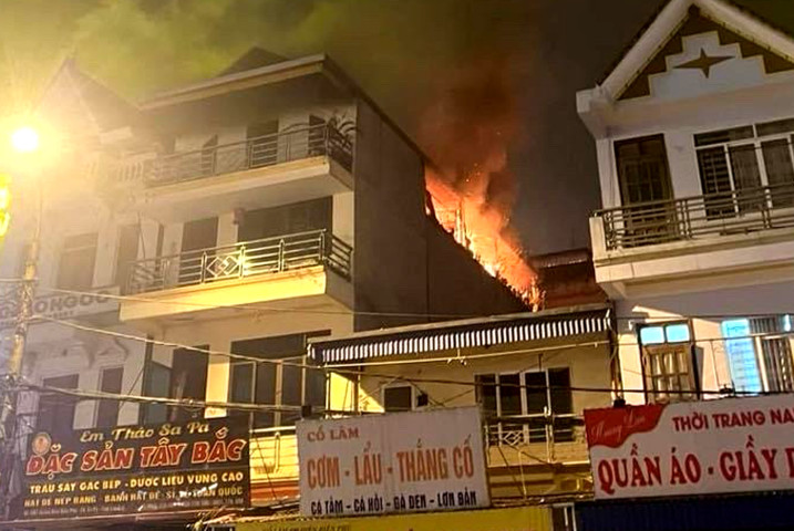 Lào Cai: Xảy ra hỏa hoạn tại nhà ở kết hợp kinh doanh ở thị xã Sa Pa