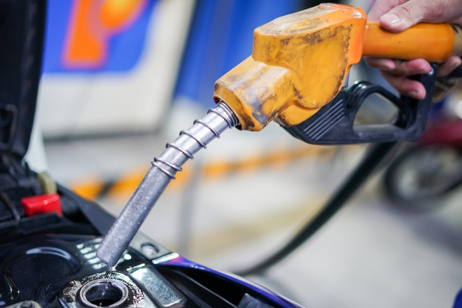 Giá xăng tăng từ 15h chiều hôm nay ngày 11/1