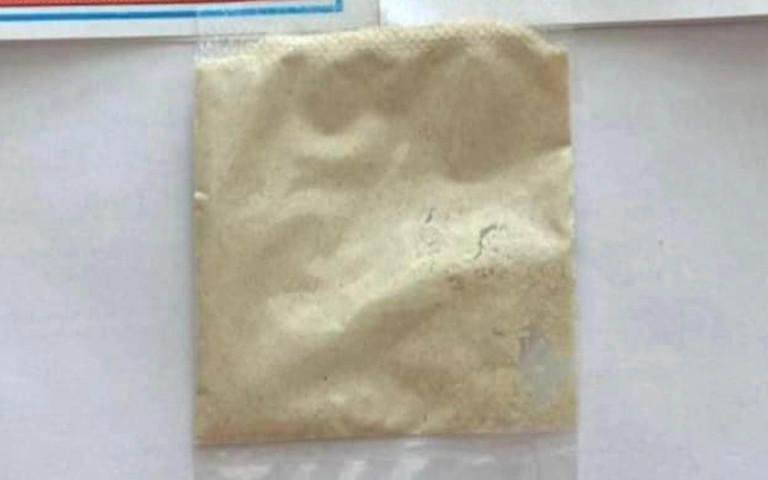 Nghệ An: Cấp cứu 1 bệnh nhân mua thuốc trên mạng uống để điều trị đau khớp, viêm mũi dẫn đến suy gan, suy tủy xương