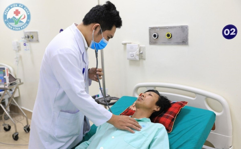 Vĩnh Phúc: Cấp cứu 1 bệnh nhân 49 tuổi bị viêm cơ tim cấp