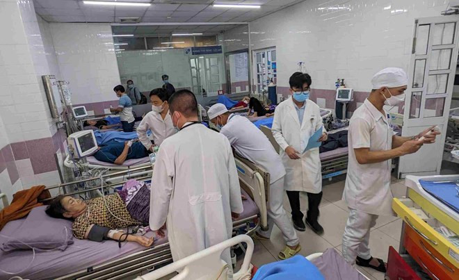 Sóc Trăng: Nhiều người nhập viện nghi do ăn bánh mì ở một tiệm nổi tiếng tại TP. Sóc Trăng