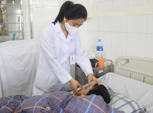Quảng Ninh: Phẫu thuật xử trí cấp cứu chấn thương vỡ nhãn cầu nghiêm trọng do tai nạn sinh hoạt cho 1 bệnh nhân 64 tuổi