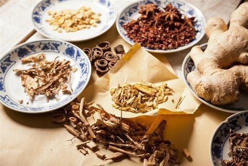 Bài thuốc hỗ trợ điều trị bệnh ung thư lưỡi