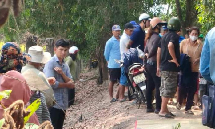 Long An: Hai học sinh đuối nước thương tâm ở hầm đất đã khai thác