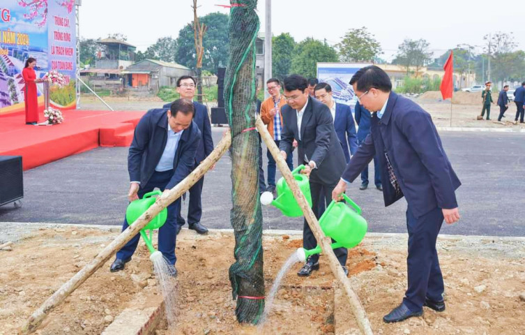 Lào Cai: Tổ chức Lễ phát động Tết trồng cây tại huyện Bảo Thắng