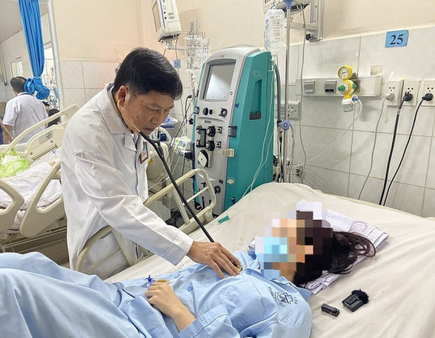 TP. Hồ Chí Minh: Cấp cứu cô gái 23 tuổi bị suy hô hấp cấp do sử dụng "nước vui"