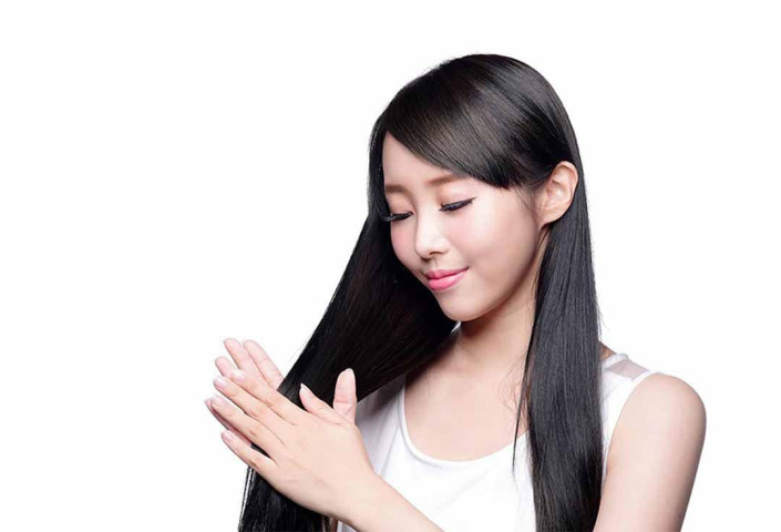 8 mẹo giúp giữ tóc luôn thẳng mượt