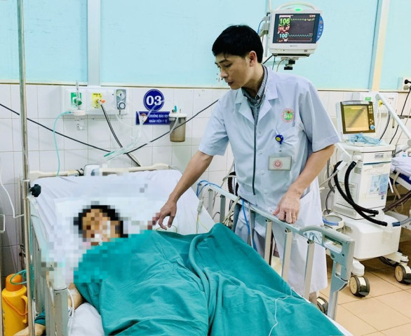 Gia Lai: Cứu sống bệnh nhân bị kéo cắt cành cà phê đâm thủng tim