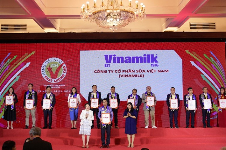 Vinamilk - 28 năm liên tiếp giữ danh hiệu Hàng Việt Nam Chất lượng cao