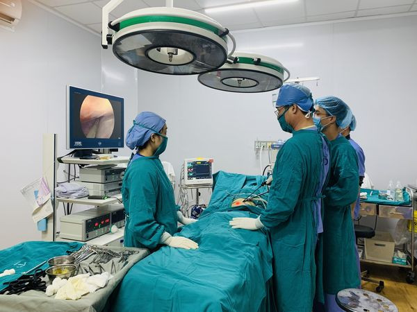 Hải Phòng: Phẫu thuật nội soi cấp cứu cho bệnh nhi 41 tháng tuổi thiếu máu cấp do chảy máu u bạch huyết trong ổ bụng
