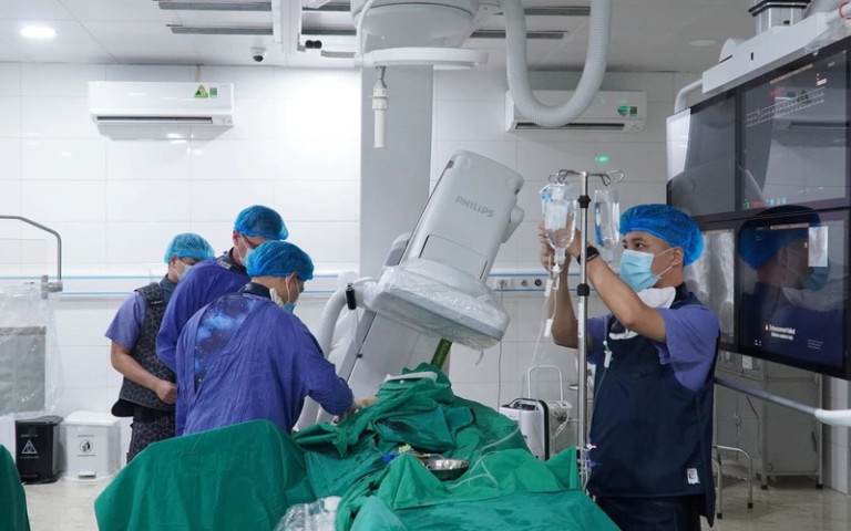 Phú Thọ: Cấp cứu bệnh nhân 67 tuổi nhồi máu cơ tim cấp