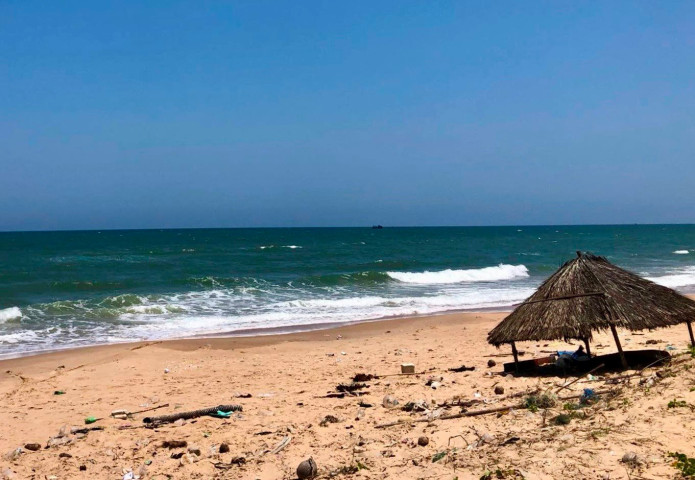 Bình Thuận: Người đàn ông bị sóng cuốn trôi khi đi cào chằn chằn