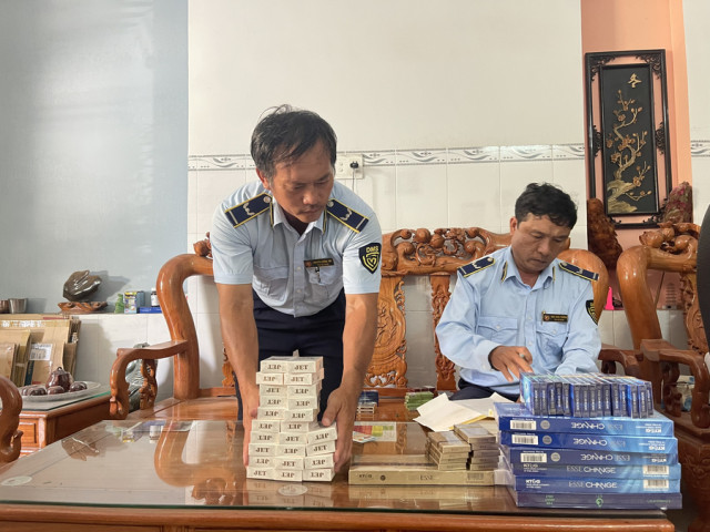 Ninh Thuận phát hiện 1 hộ kinh doanh buôn bán 110 bao thuốc lá điếu nhập lậu