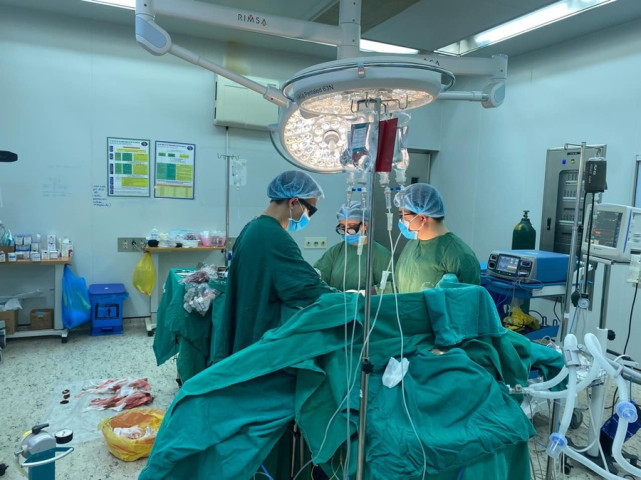 Phẫu thuật thành công cho bệnh nhân mắc u gan trên nền bệnh viêm gan B, C và HIV