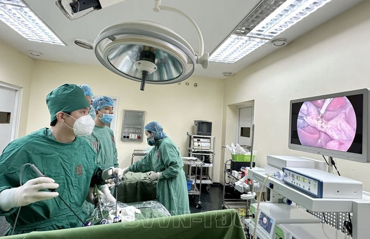 Quảng Ninh: Phẫu thuật thành công cho bệnh nhi 6 tuổi bị sỏi túi mật