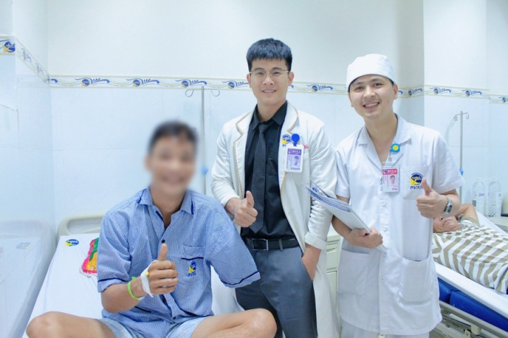 Long An: Phẫu thuật cấp cứu thanh niên 20 tuổi bị máy cuộn rơm nghiền nát cánh tay