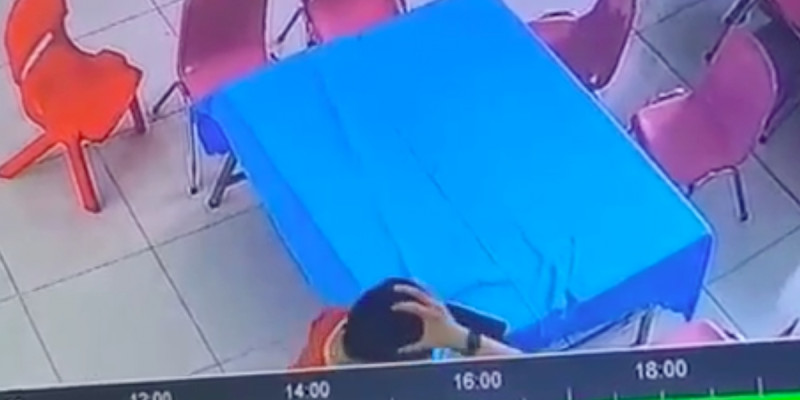 TP. Hồ Chí Minh: Tạm đình chỉ cô giáo mầm non tát vào mặt và đầu học sinh trong giờ ăn trưa
