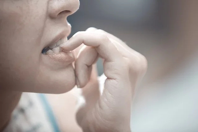 8 mẹo để ngừng cắn móng tay