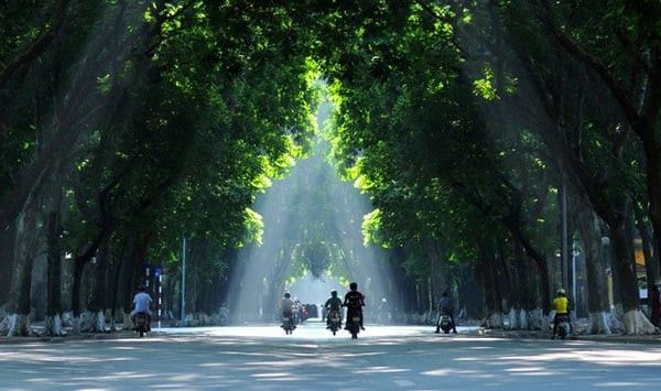 Dự báo thời tiết ngày 12/4: Miền Bắc tăng nhiệt, Trung Bộ và Tây Nguyên nắng nóng cục bộ