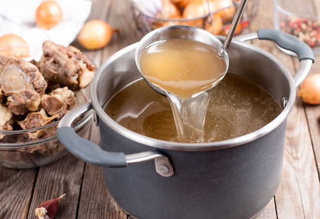 Nước cốt xương hầm có thể giúp giảm cân