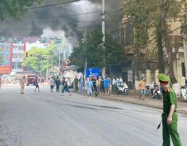 Sơn La xảy ra cháy lớn tại một siêu thị điện máy