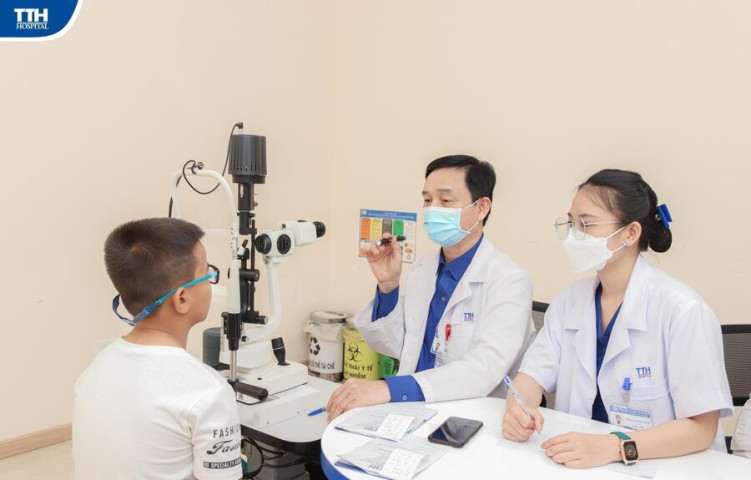 Hà Tĩnh : BVĐK TTH Hà Tĩnh khám sàng lọc và phẫu thuật cho trẻ em bị khuyết tật