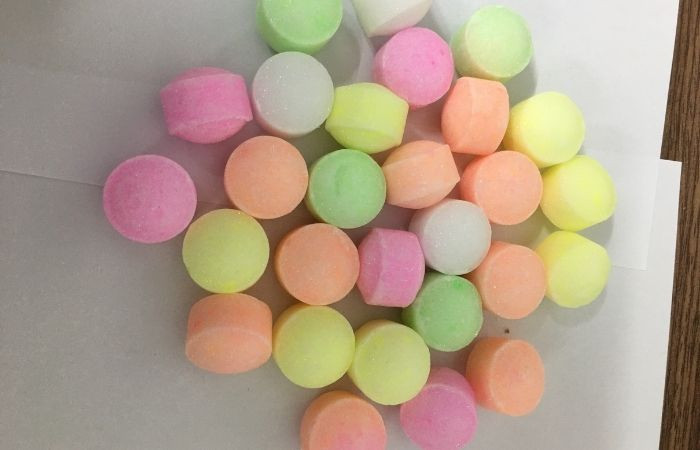 Phú Thọ: Cấp cứu bé trai bị ngộ độc do ăn nhầm băng phiến
