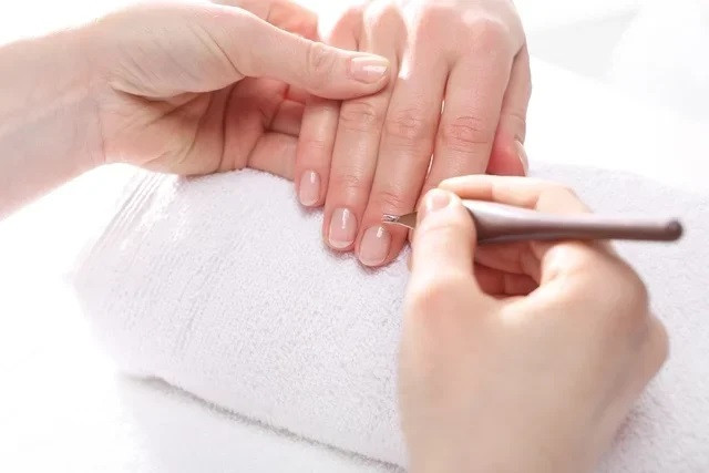 Triệu chứng, cách chăm sóc và cách khắc phục viêm móng tay