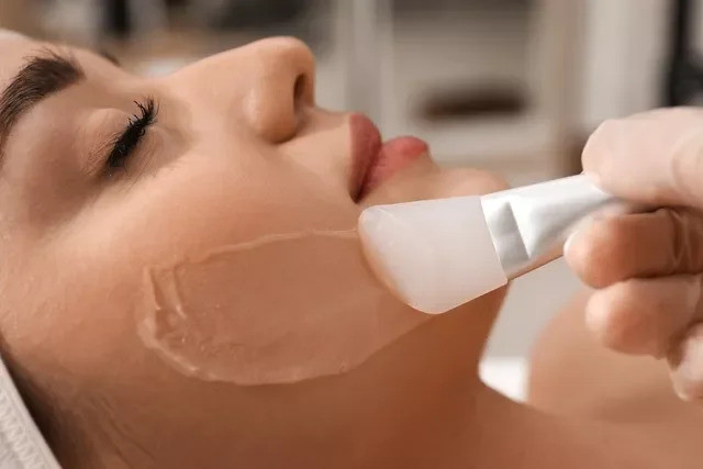 12 cách để loại bỏ lỗ trên khuôn mặt của bạn