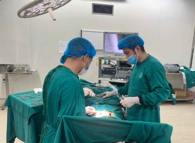 Vĩnh Phúc: Phẫu thuật cho bệnh nhi 11 tuổi có vết thương phức tạp vùng hậu môn trực tràng