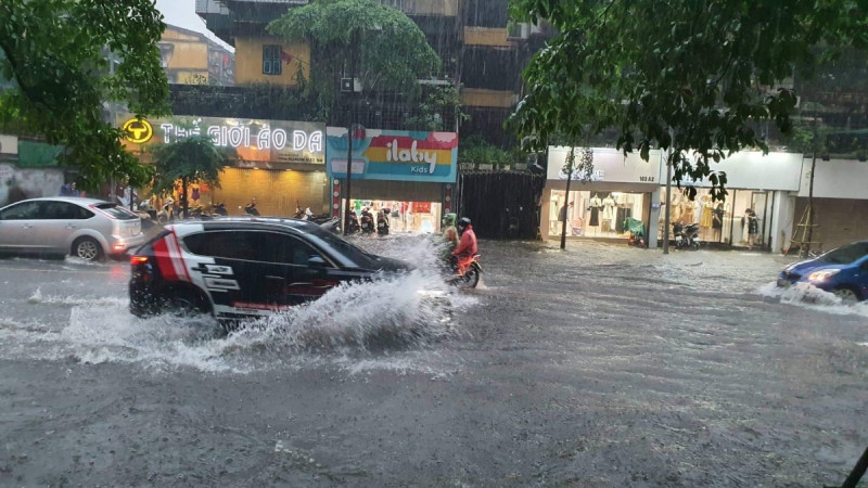 Dự báo thời tiết ngày 5/5: Miền Bắc có mưa dông, đề phòng mưa đá và gió giật mạnh