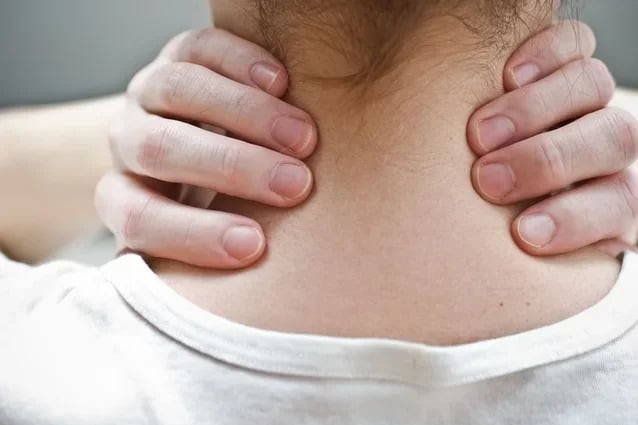 7 cách đơn giản giảm đau cổ