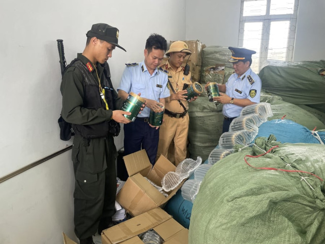 Lạng Sơn kiểm tra, xử phạt 222,5 triệu đồng đối với 1 doanh nghiệp kinh doanh thực phẩm không rõ nguồn gốc, vi phạm về nhãn hàng hóa