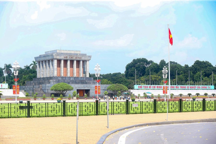 Tổ chức Triển lãm những thành tựu kinh tế, văn hóa, xã hội của thành phố Hà Nội 70 năm xây dựng và phát triển